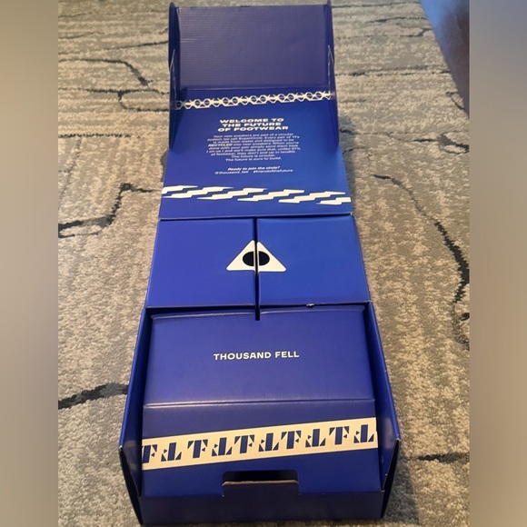 Thousand Fell women’s sneaker - Picture 2 of 13